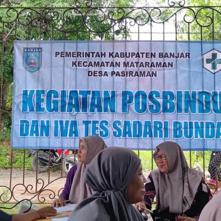 Kegiatan Posbindu dan Pemeriksaan IVA Test SADARI Bunda di Desa Pasiraman November 2023